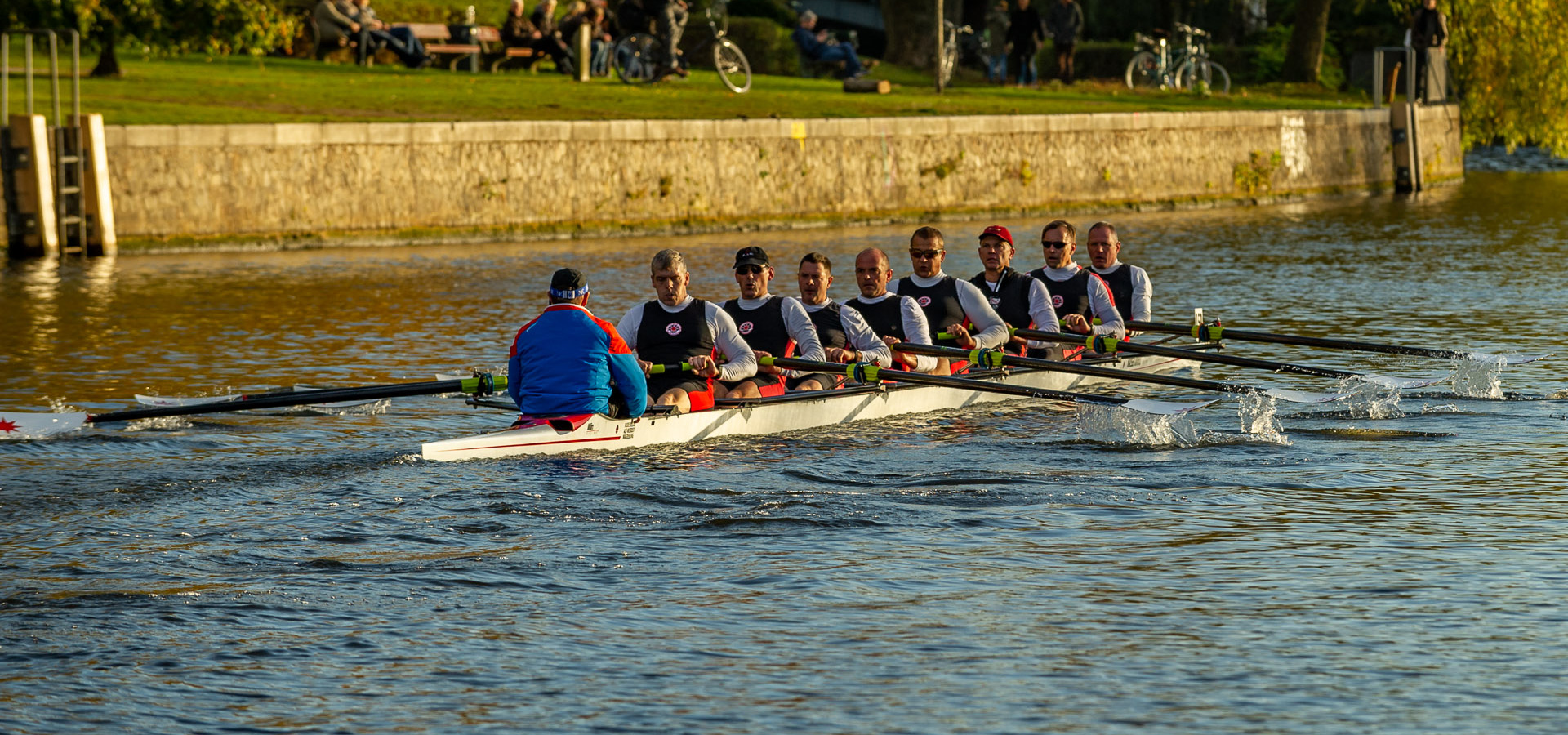 Der Masters-D-Achter (Rgm. RCAW/RCW/Union - Micka, Coldewey, Koch, Werner, R. Mehr, F.Mehr, Wiedfeldt, Gohla, Stm. Lingener) belegt beim Fari Cup 2018 den 2. Platz im 8-Boote-Feld