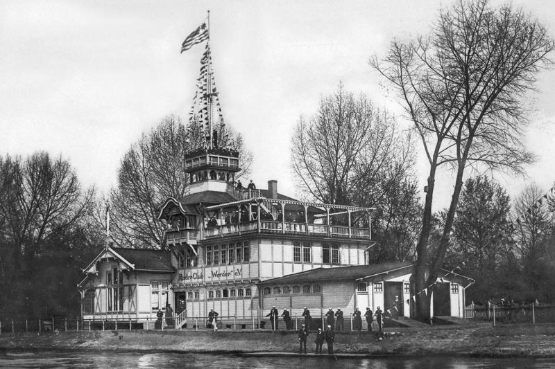 Südliches Bootshaus des Ruder-Clubs "Werder" Mitte der 20er Jahre des vorigen Jahrhunderts